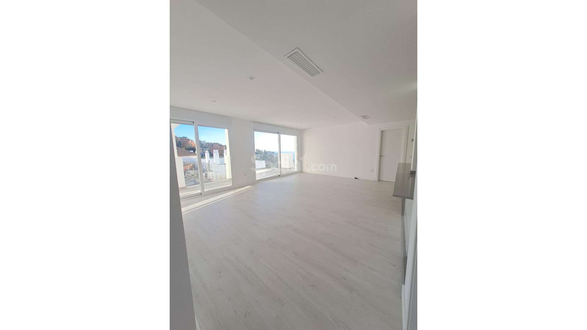 Nueva construcción  - Apartamento -
rincon de la victoria - Torre de Benagalbón