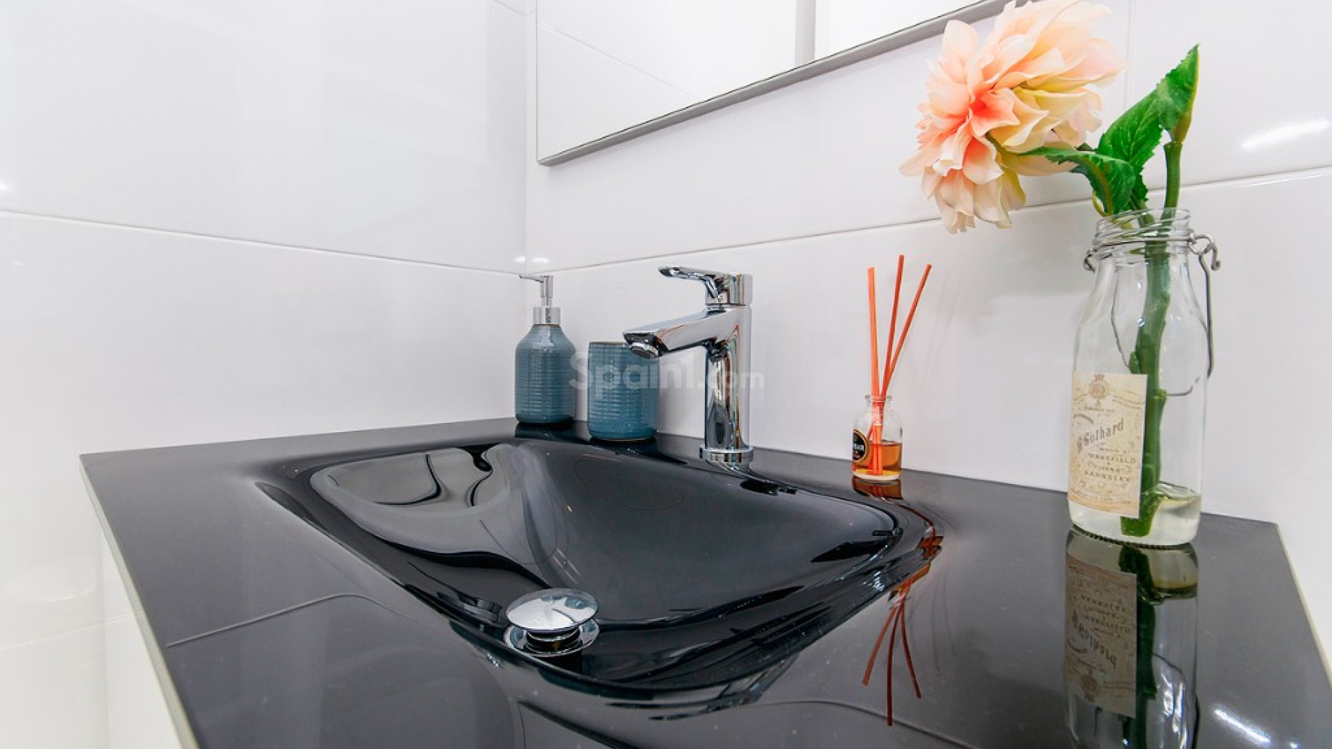 Nueva construcción  - Villa -
Entre Naranjos - Vista Bella