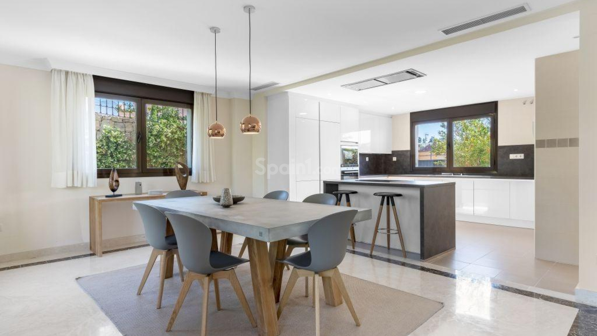 Nueva construcción  - Villa -
Estepona