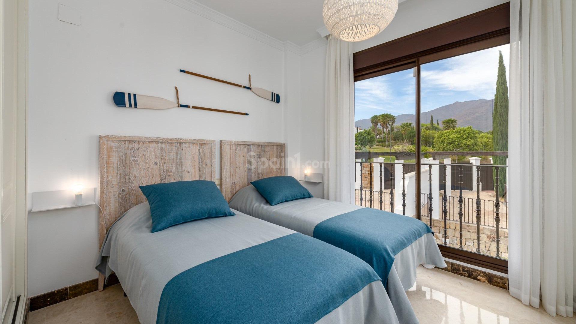 Nueva construcción  - Villa -
Estepona