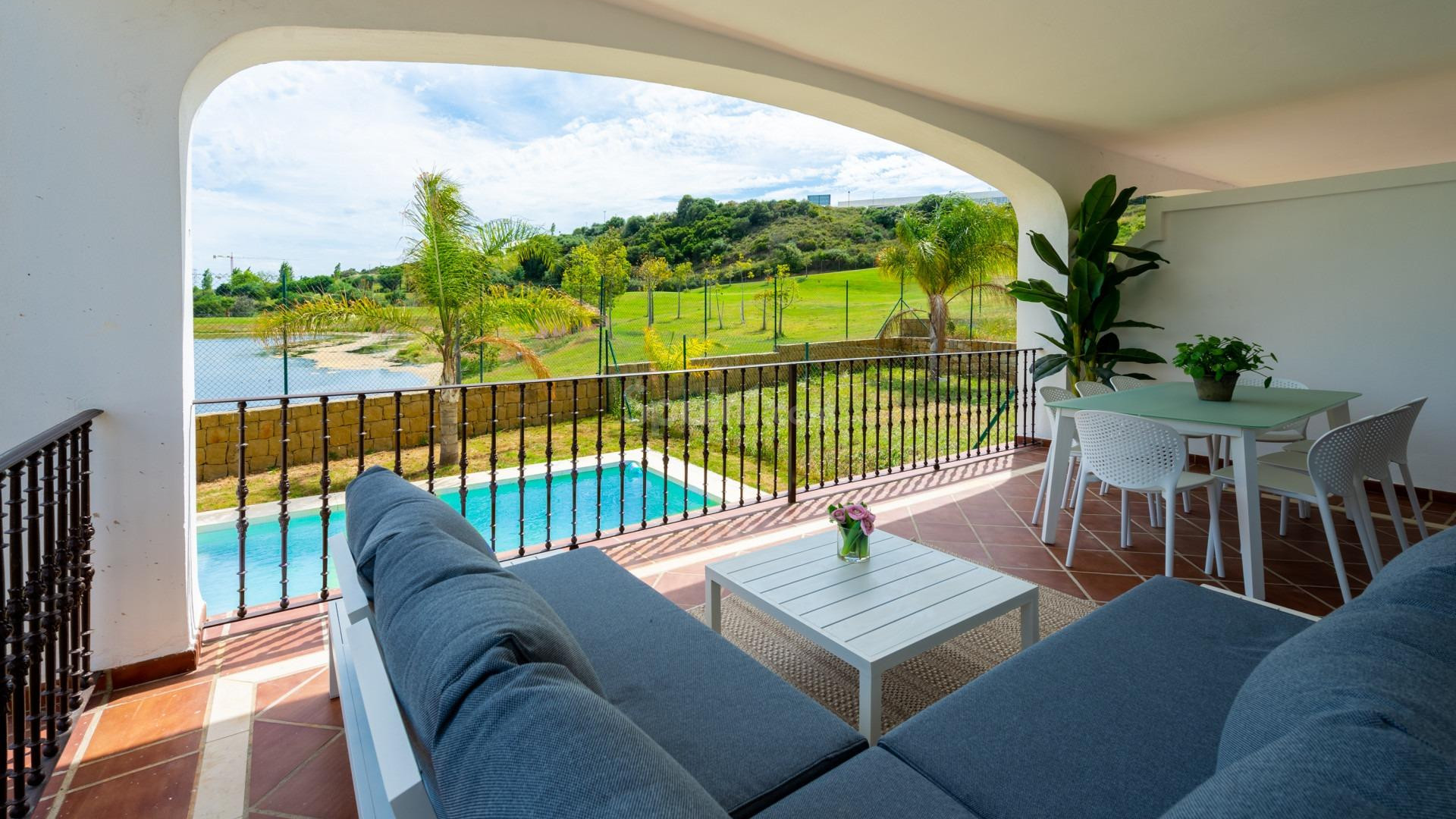 Nueva construcción  - Villa -
Estepona