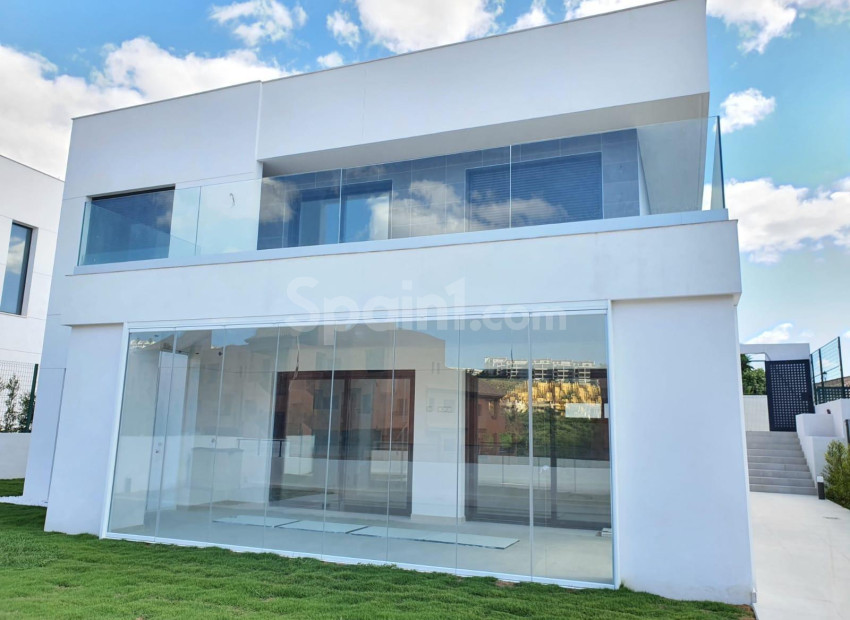 Nueva construcción  - Villa -
Manilva