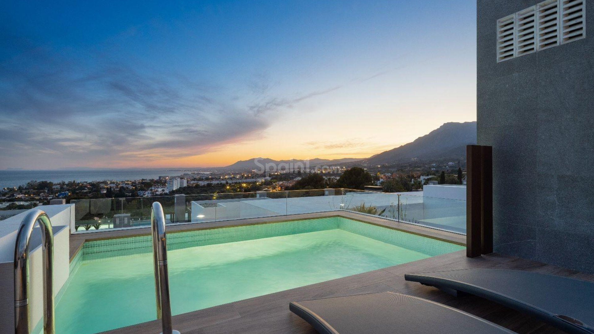 Nueva construcción  - Villa -
Marbella - Rio Real Golf