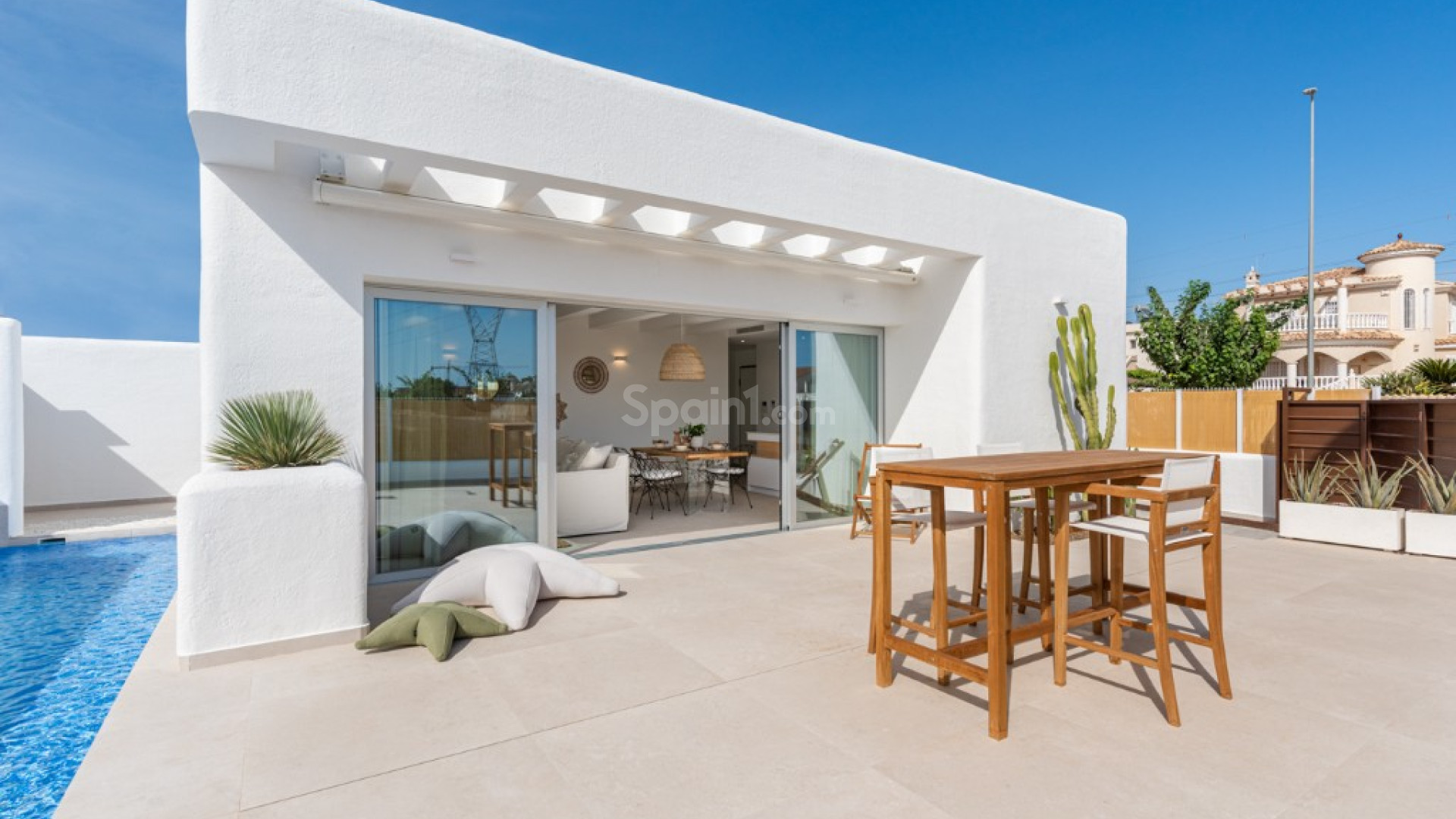 Nybygg - Tomannsvilla -
La Marina