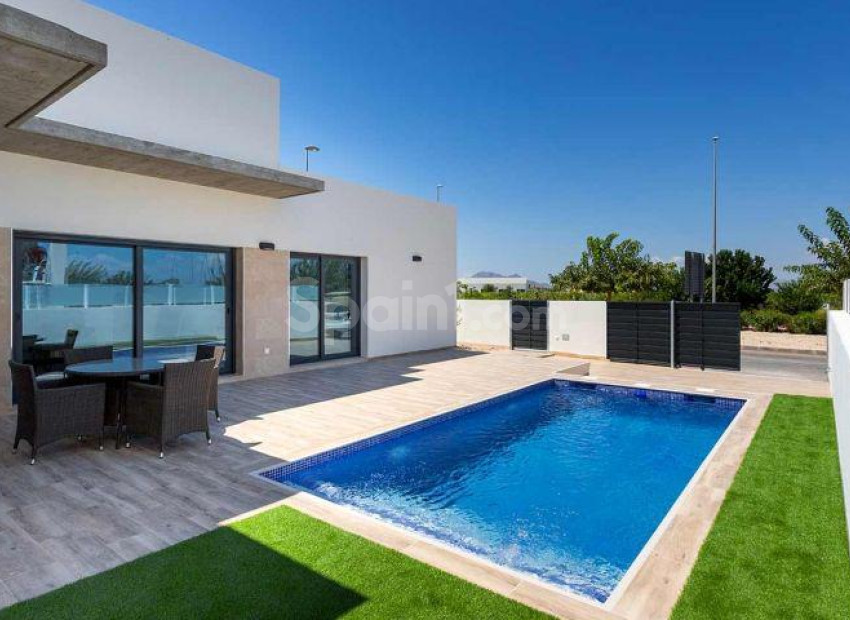 Nybygg - Villa -
Daya Nueva