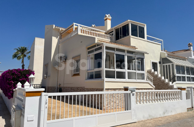 Radhus - Resale - Playa Flamenca - Jumilla