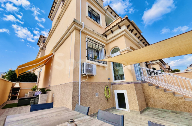 Radhus - Resale - Villamartín - Villamartin