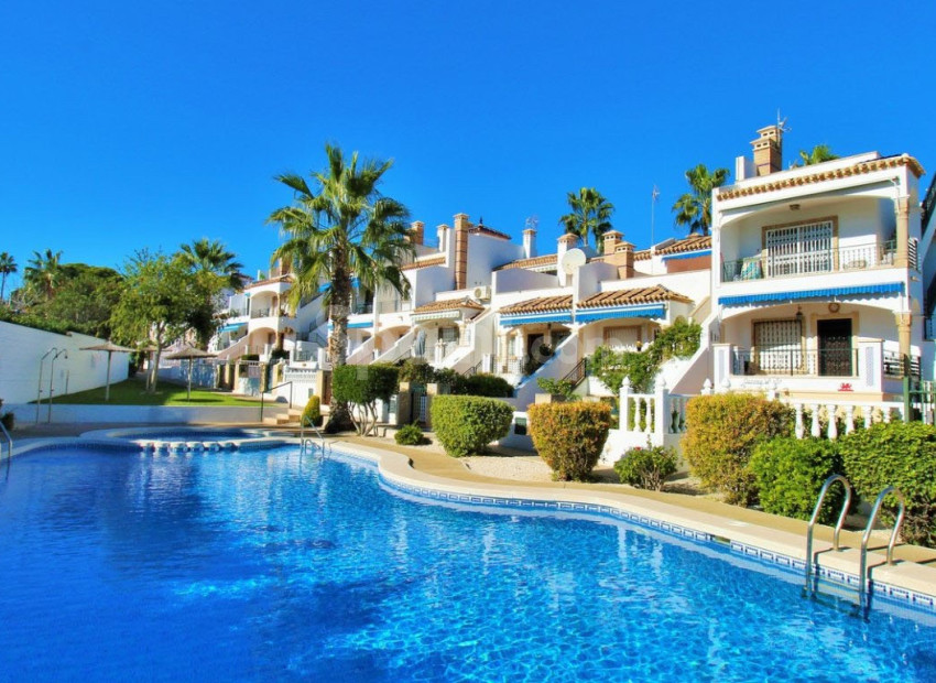 Resale - 2. Town house -
Orihuela Costa - Villamartin