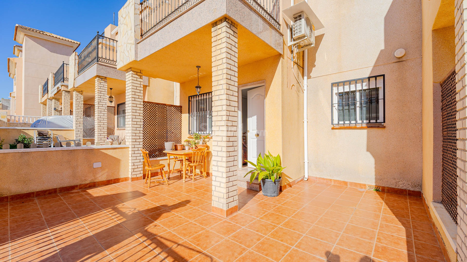 Resale - 2. Townhouse -
Punta Prima