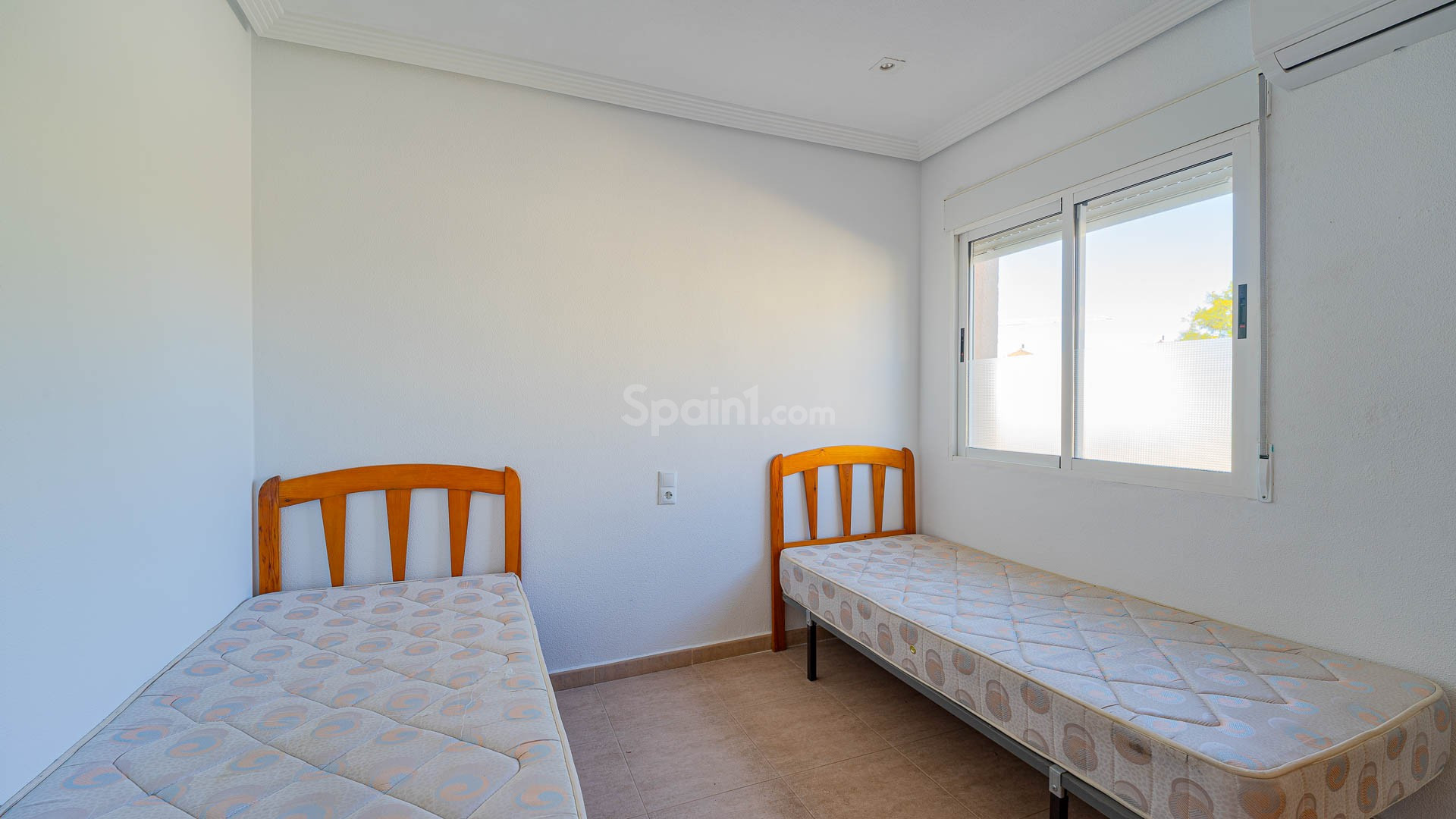 Resale - 2. Townhouse -
Punta Prima