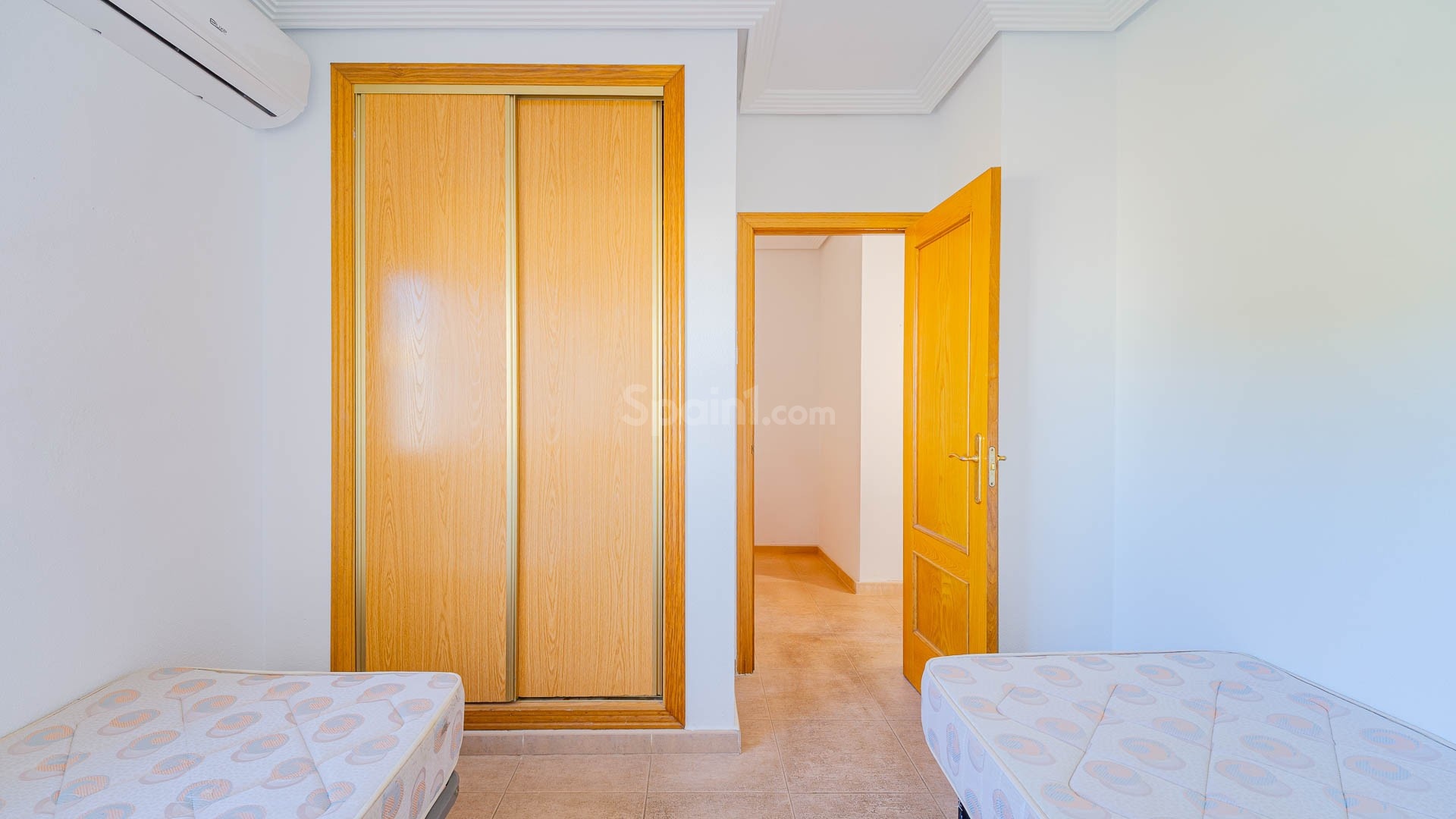 Resale - 2. Townhouse -
Punta Prima