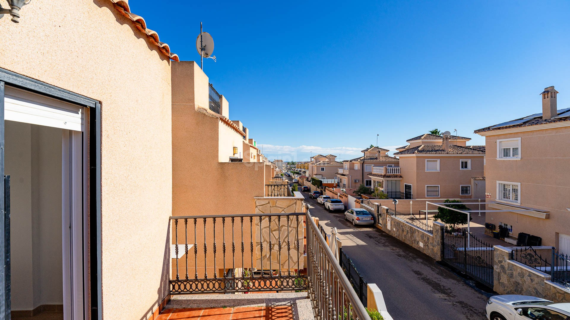 Resale - 2. Townhouse -
Punta Prima