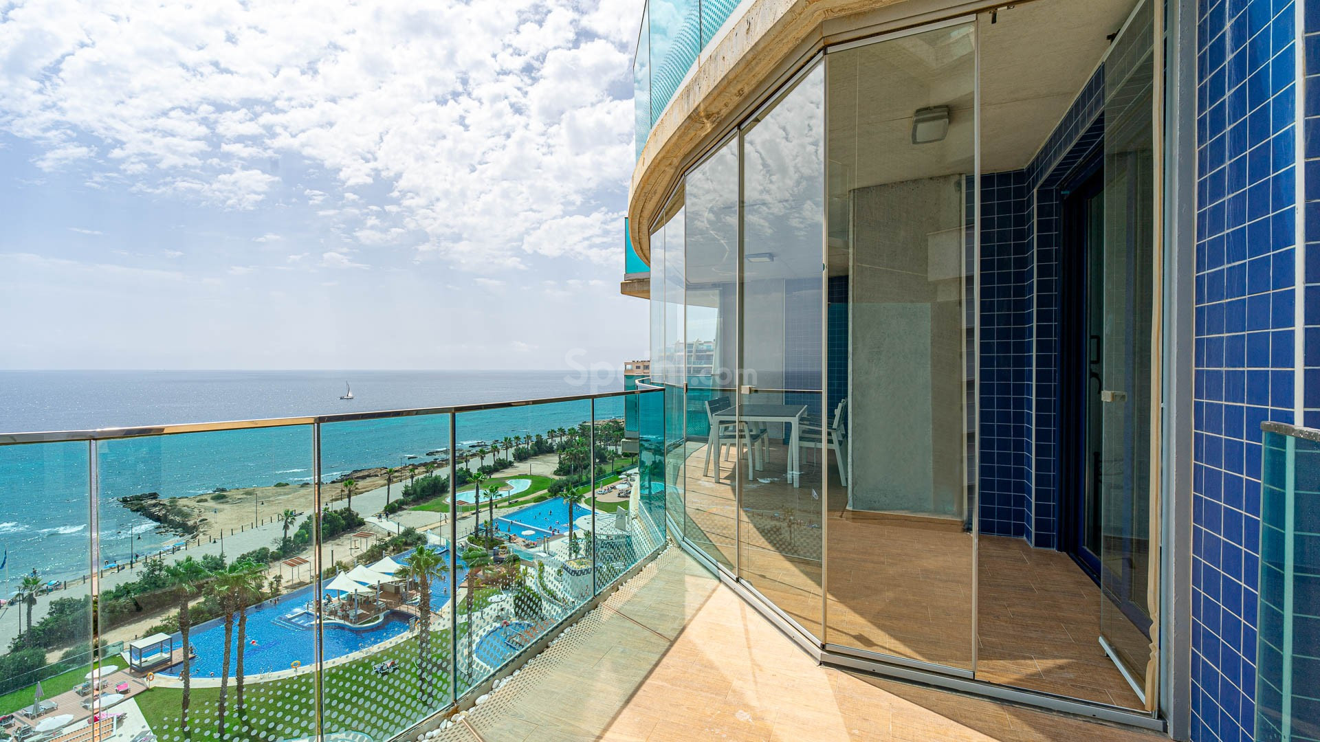 Resale - Apartament -
Punta Prima