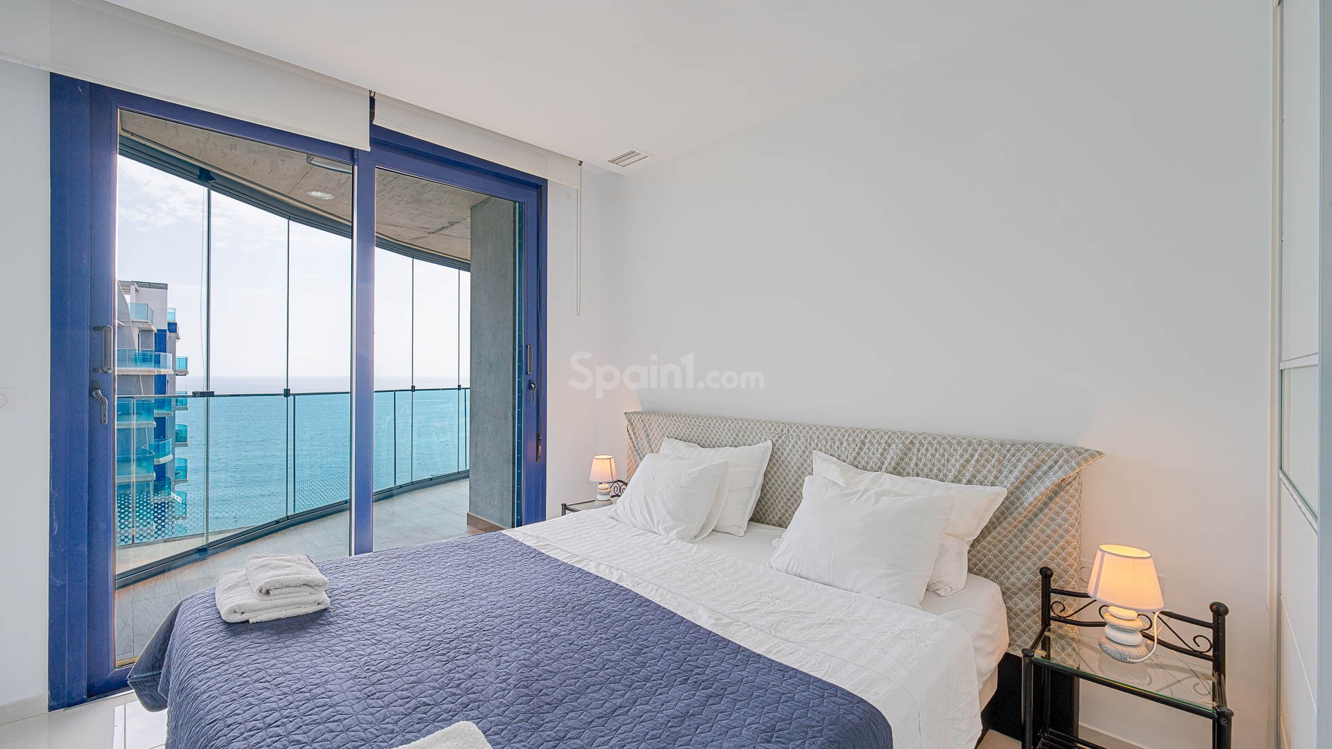 Resale - Apartament -
Punta Prima