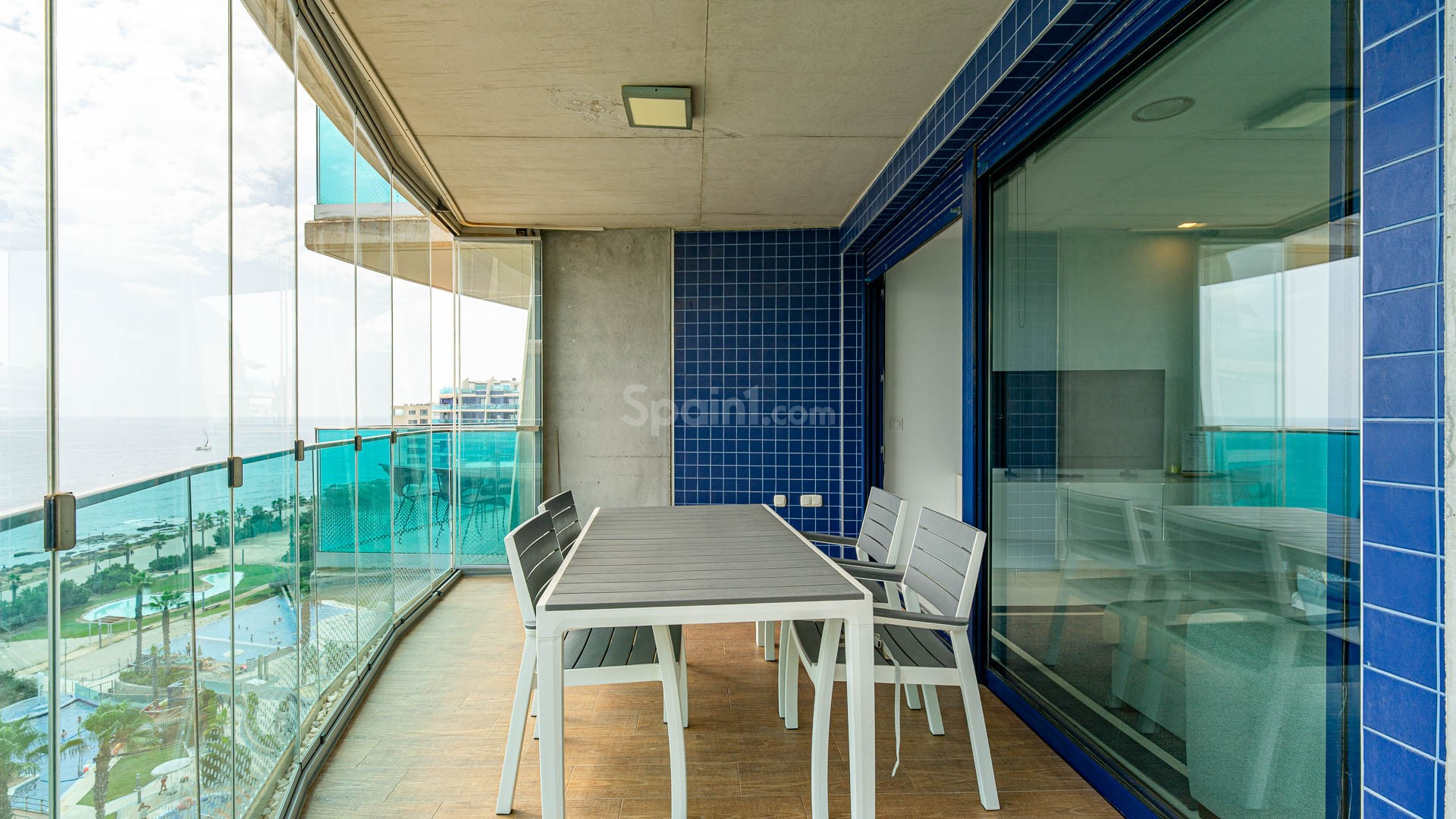 Resale - Apartament -
Punta Prima