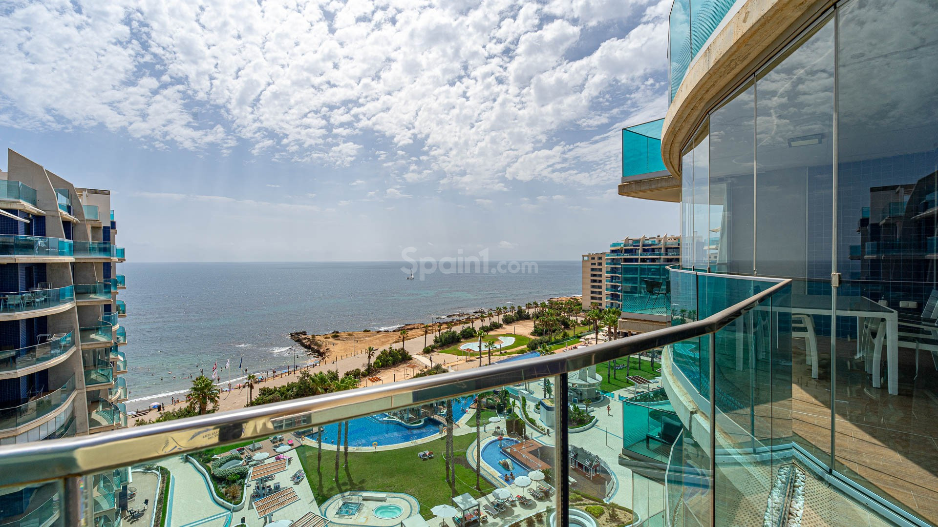 Resale - Apartament -
Punta Prima