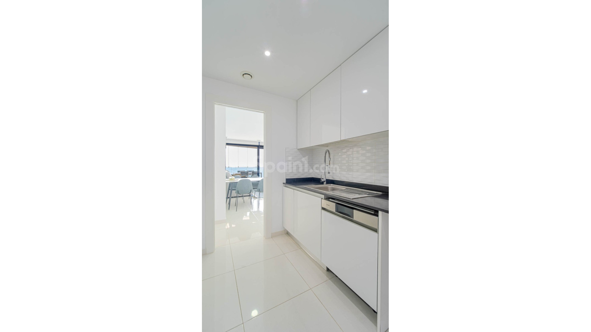 Resale - Apartament -
Punta Prima