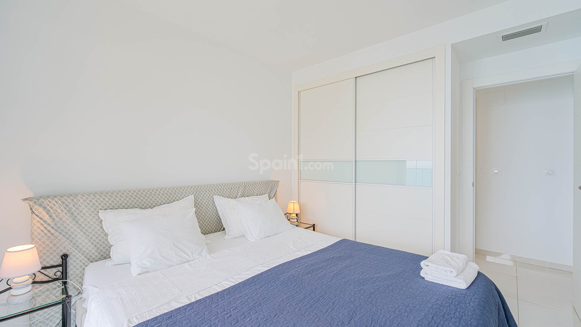 Resale - Apartament -
Punta Prima
