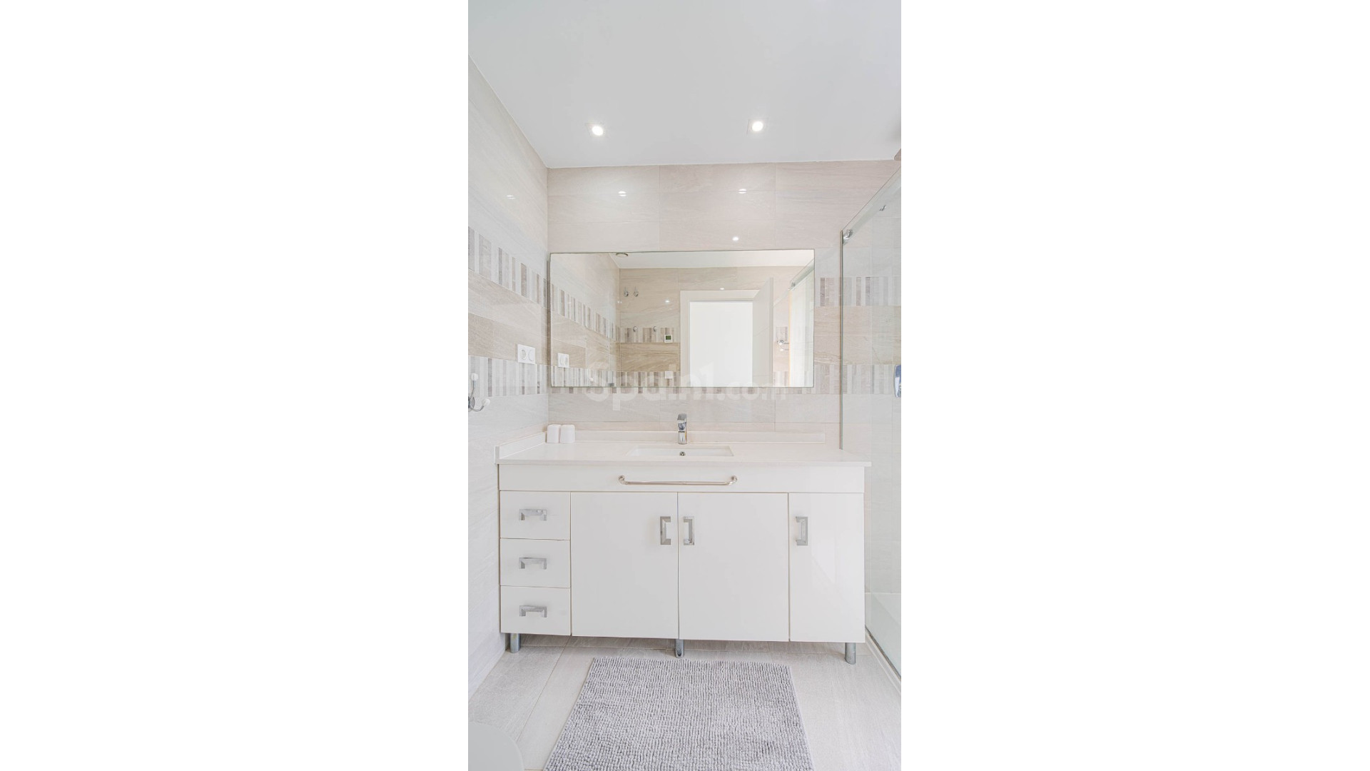 Resale - Apartament -
Punta Prima