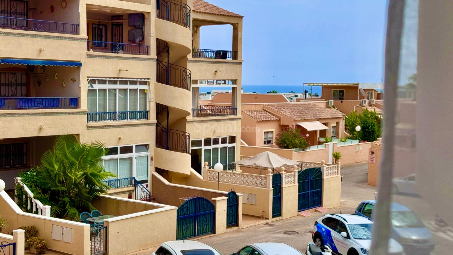 Resale - Apartament -
Punta Prima