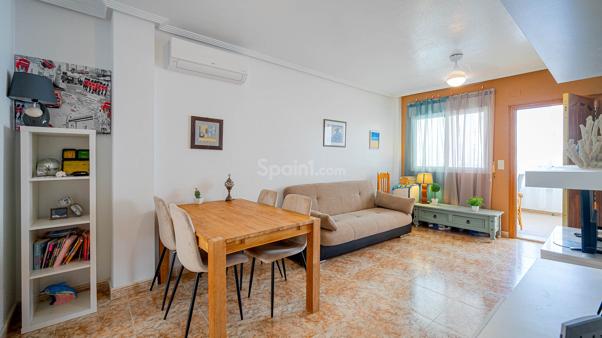Resale - Apartament -
Punta Prima