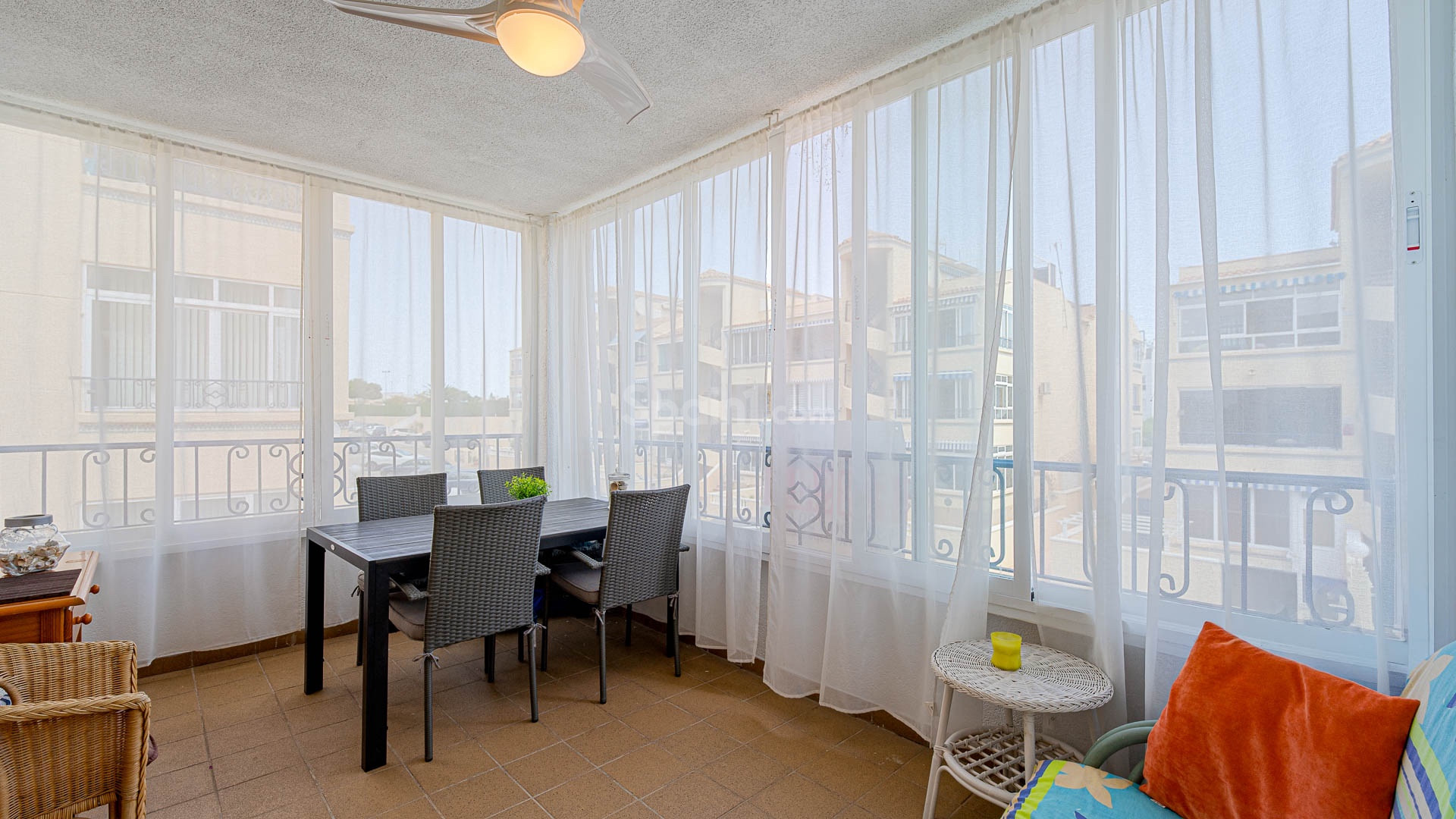 Resale - Apartament -
Punta Prima