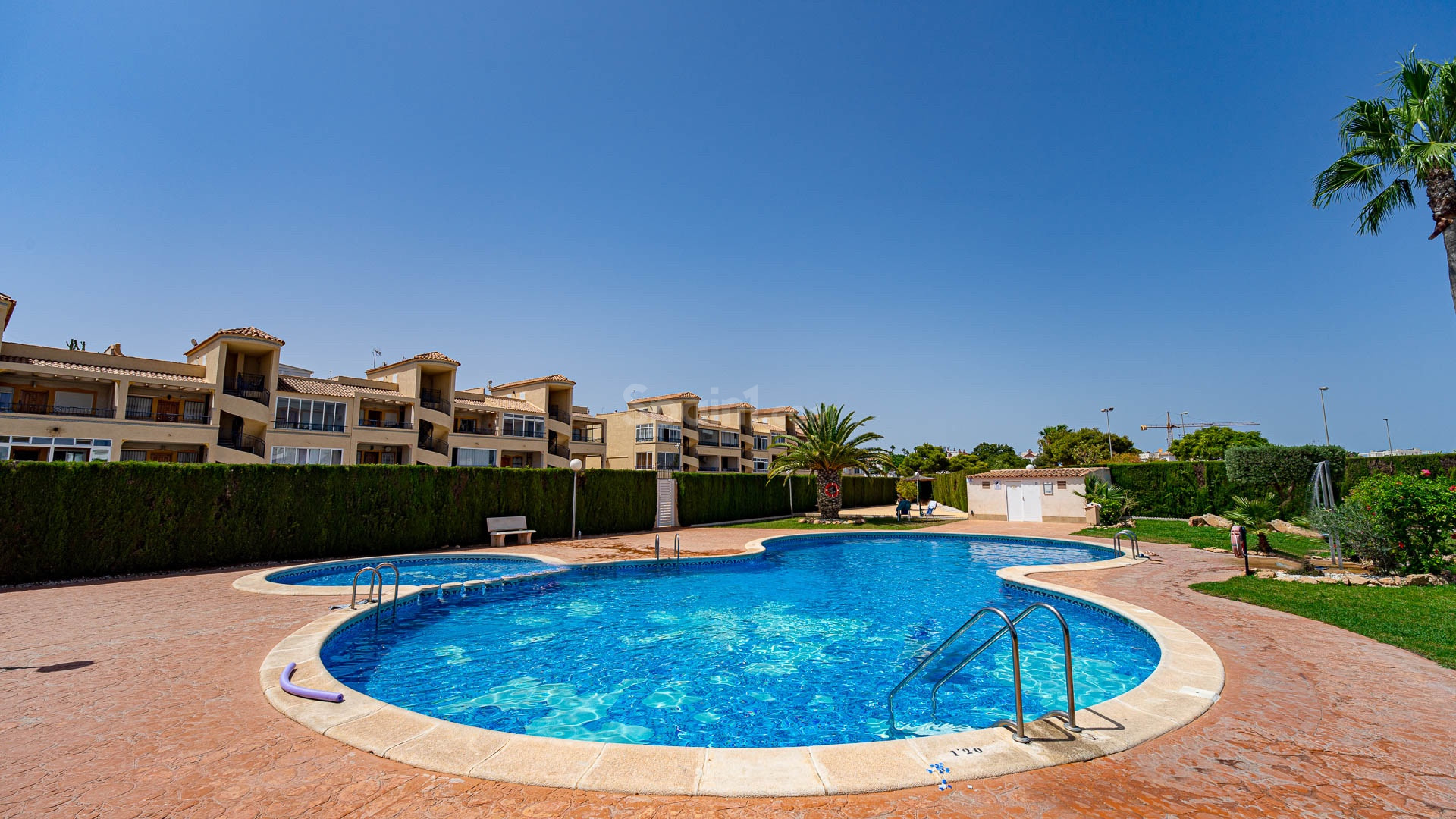 Resale - Apartament -
Punta Prima