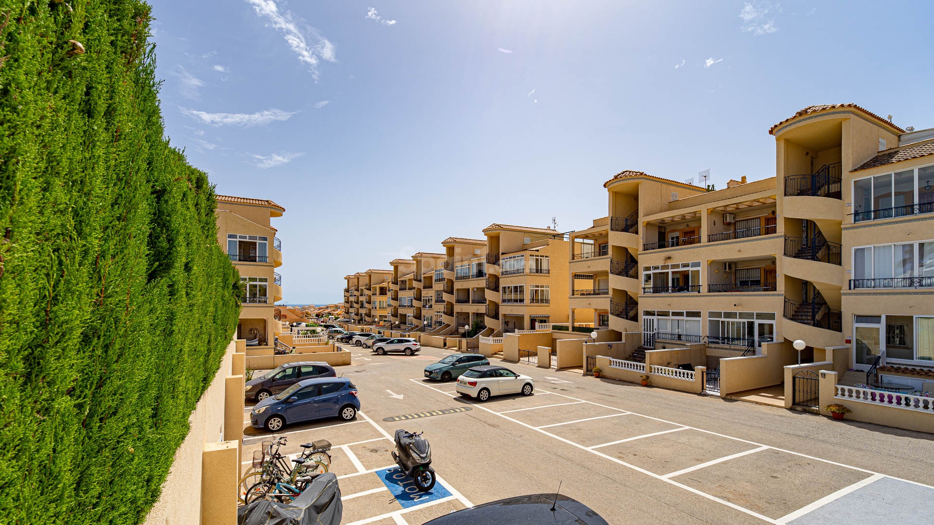 Resale - Apartament -
Punta Prima