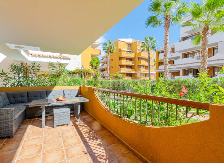 Resale - Apartamento -
Punta Prima