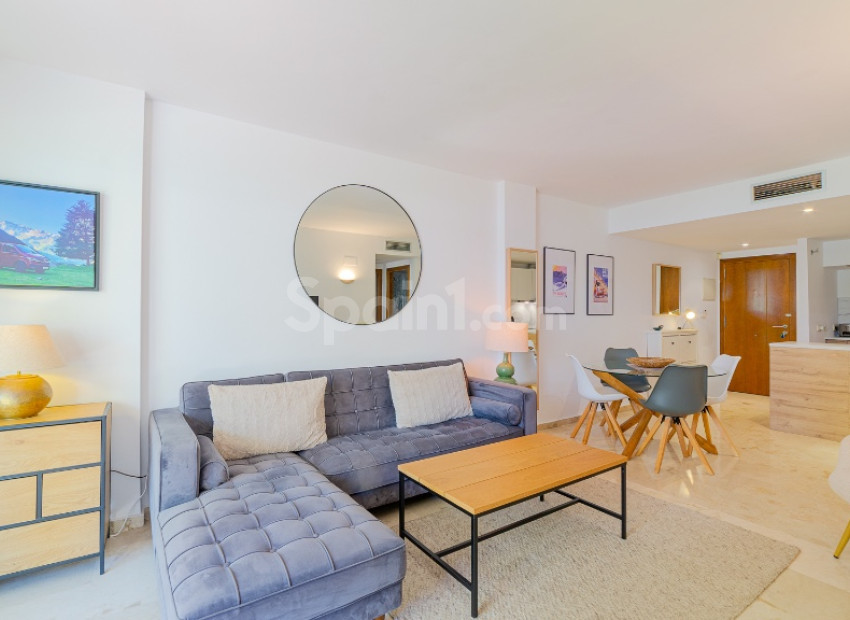 Resale - Apartamento -
Punta Prima