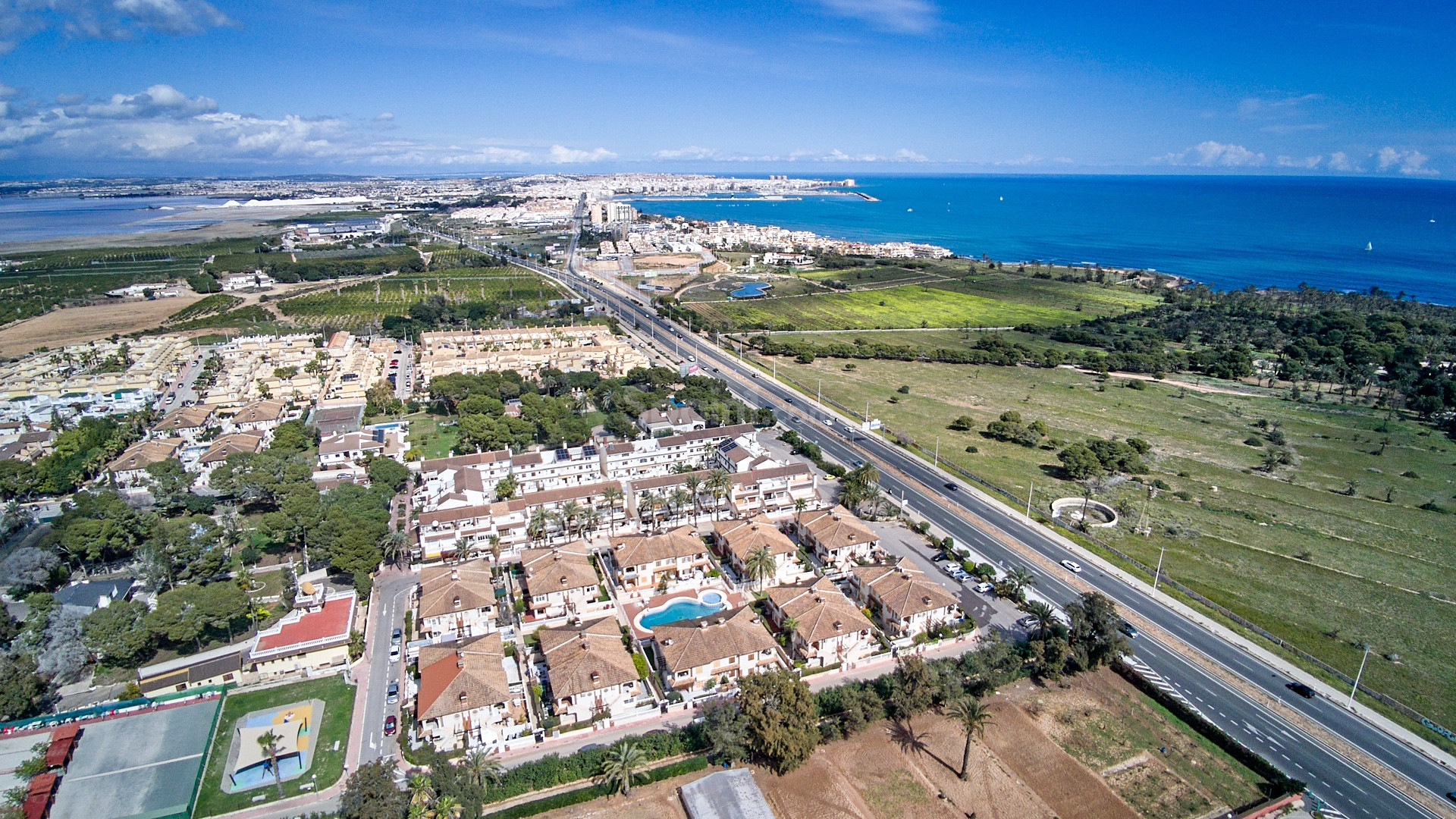 Resale - Apartamento -
Punta Prima