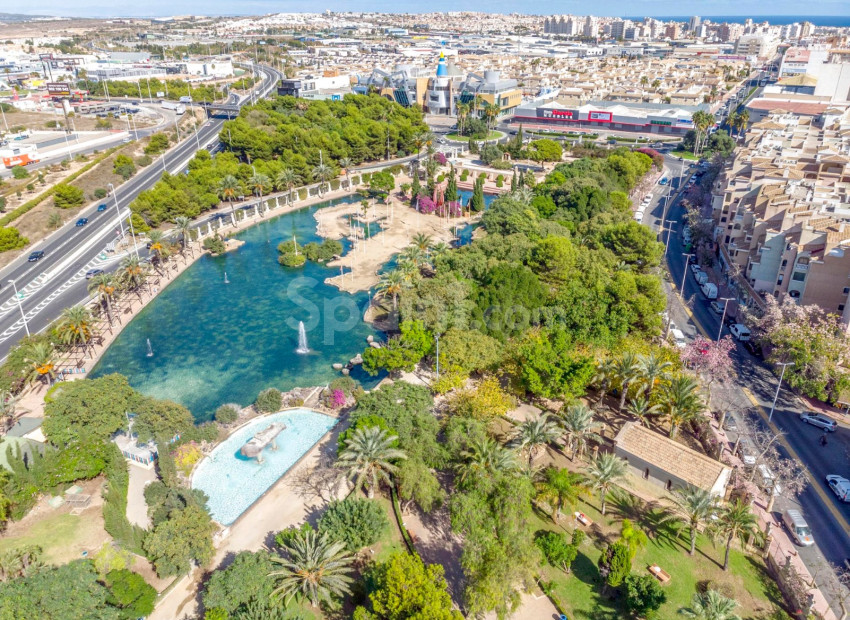 Resale - Apartamento -
Torrevieja