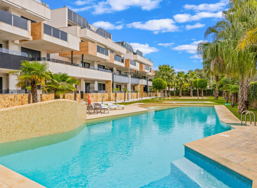 Resale - Apartment -
Alicante - Villamartin