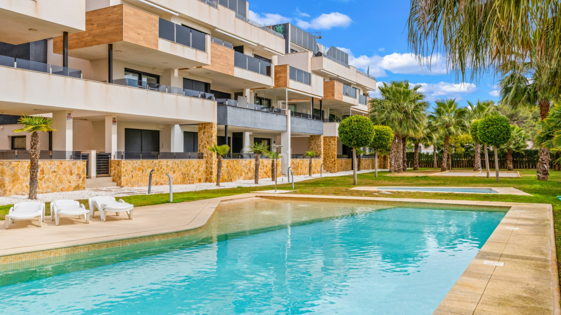 Resale - Apartment -
Alicante - Villamartin