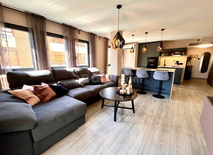 Resale - Apartment -
Almoradí