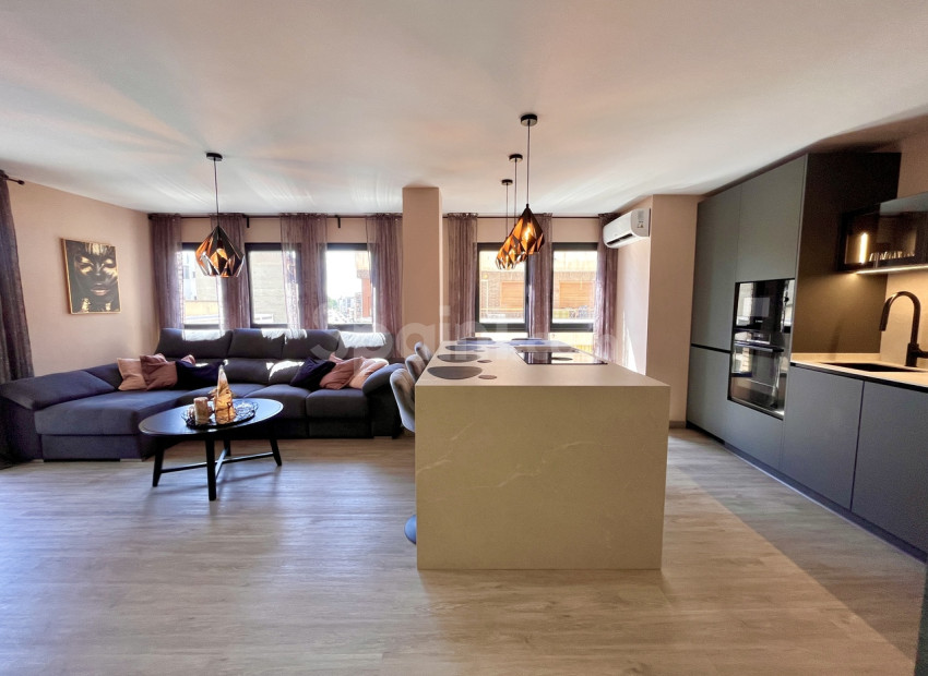 Resale - Apartment -
Almoradí