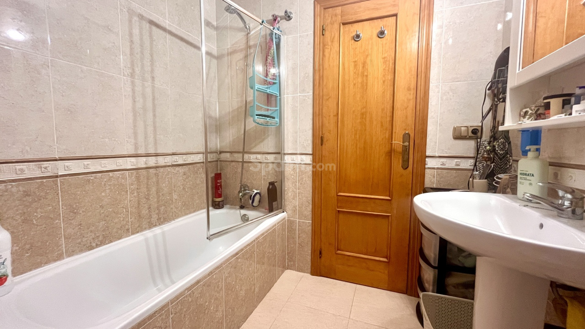 Resale - Apartment -
Cabo Roig