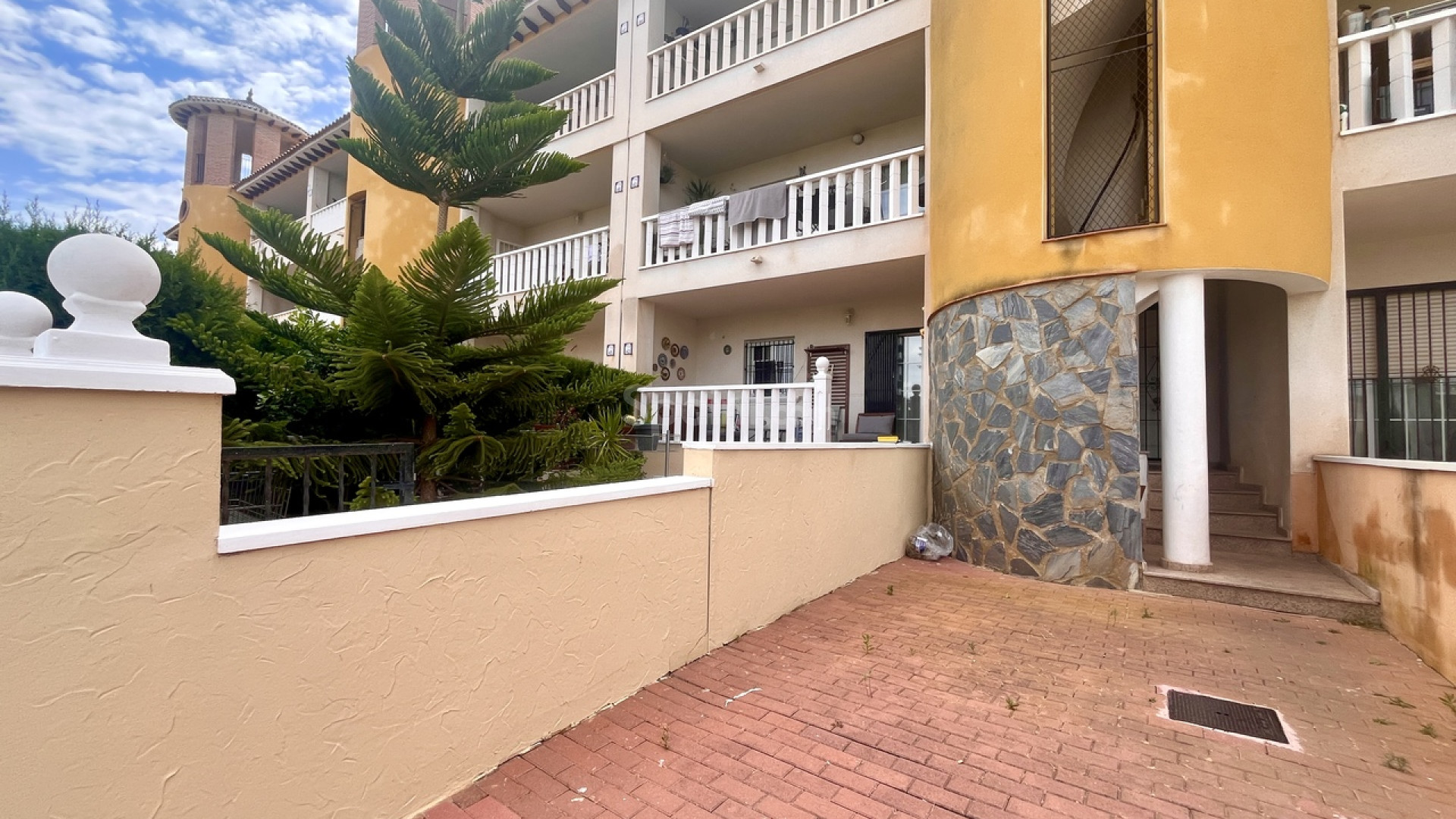 Resale - Apartment -
Cabo Roig
