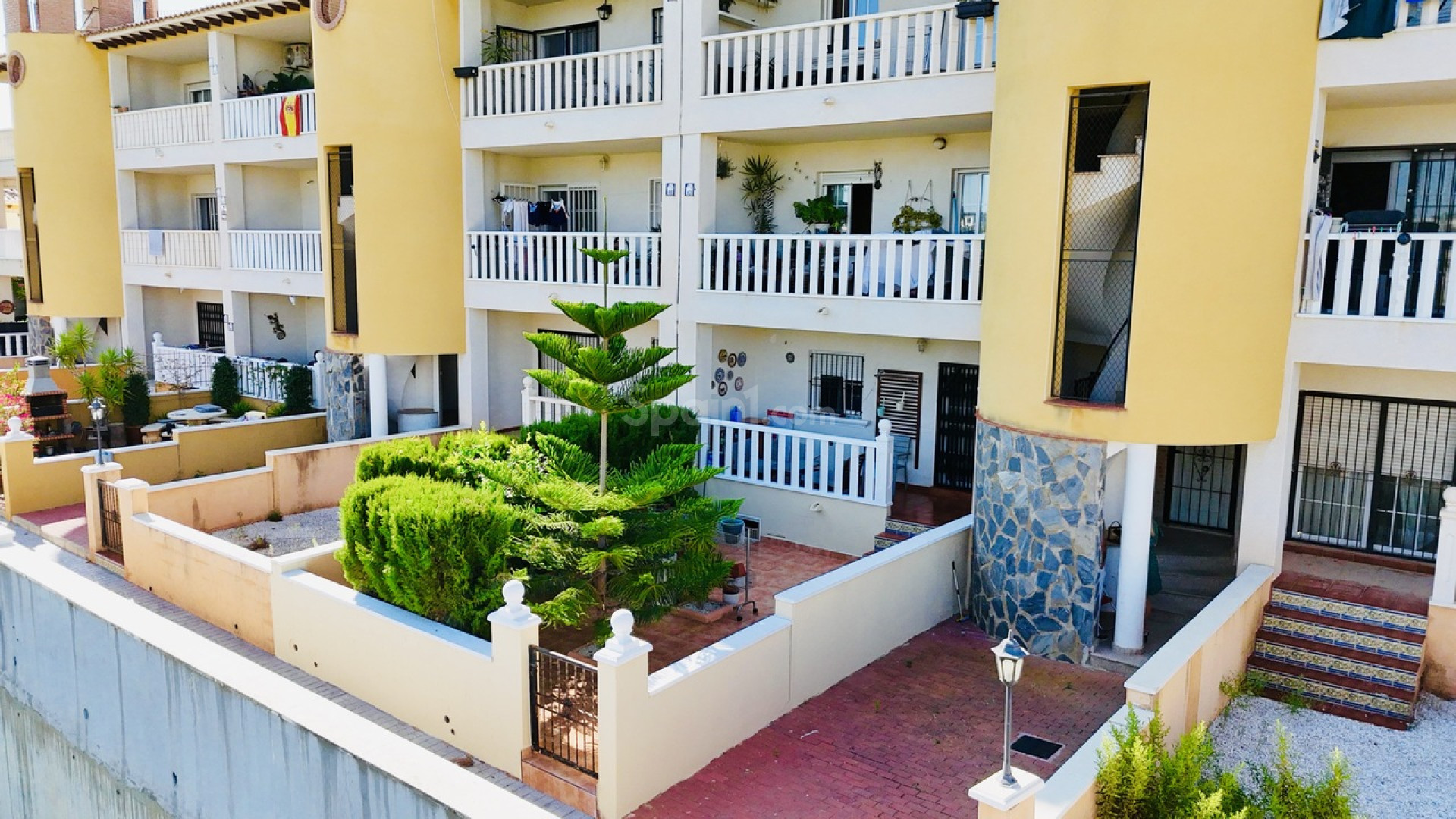 Resale - Apartment -
Cabo Roig