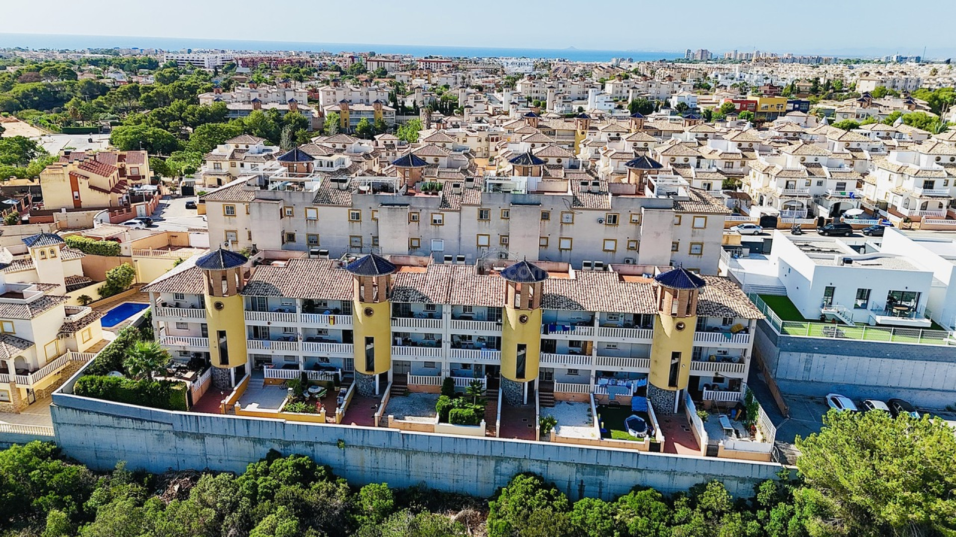 Resale - Apartment -
Cabo Roig