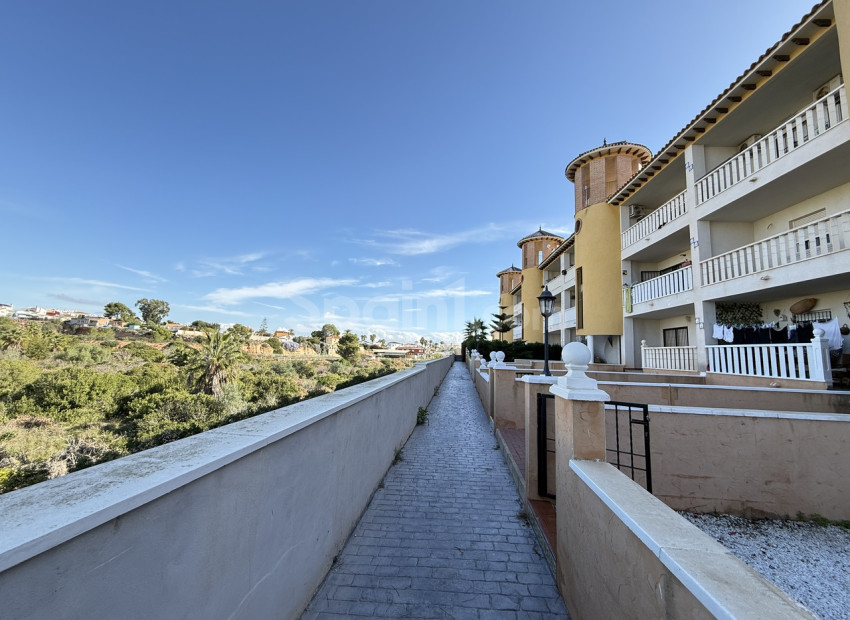 Resale - Apartment -
Cabo Roig