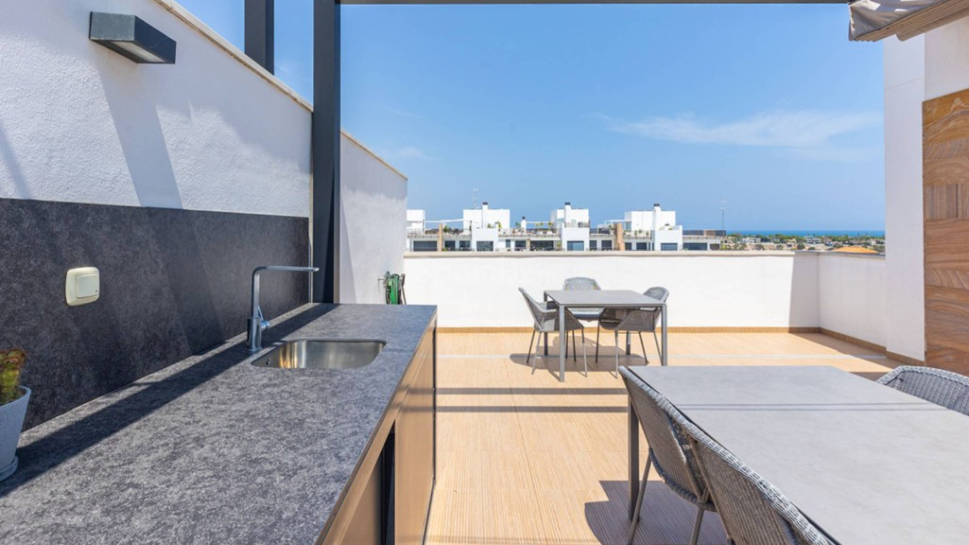 Resale - Apartment -
Cabo Roig