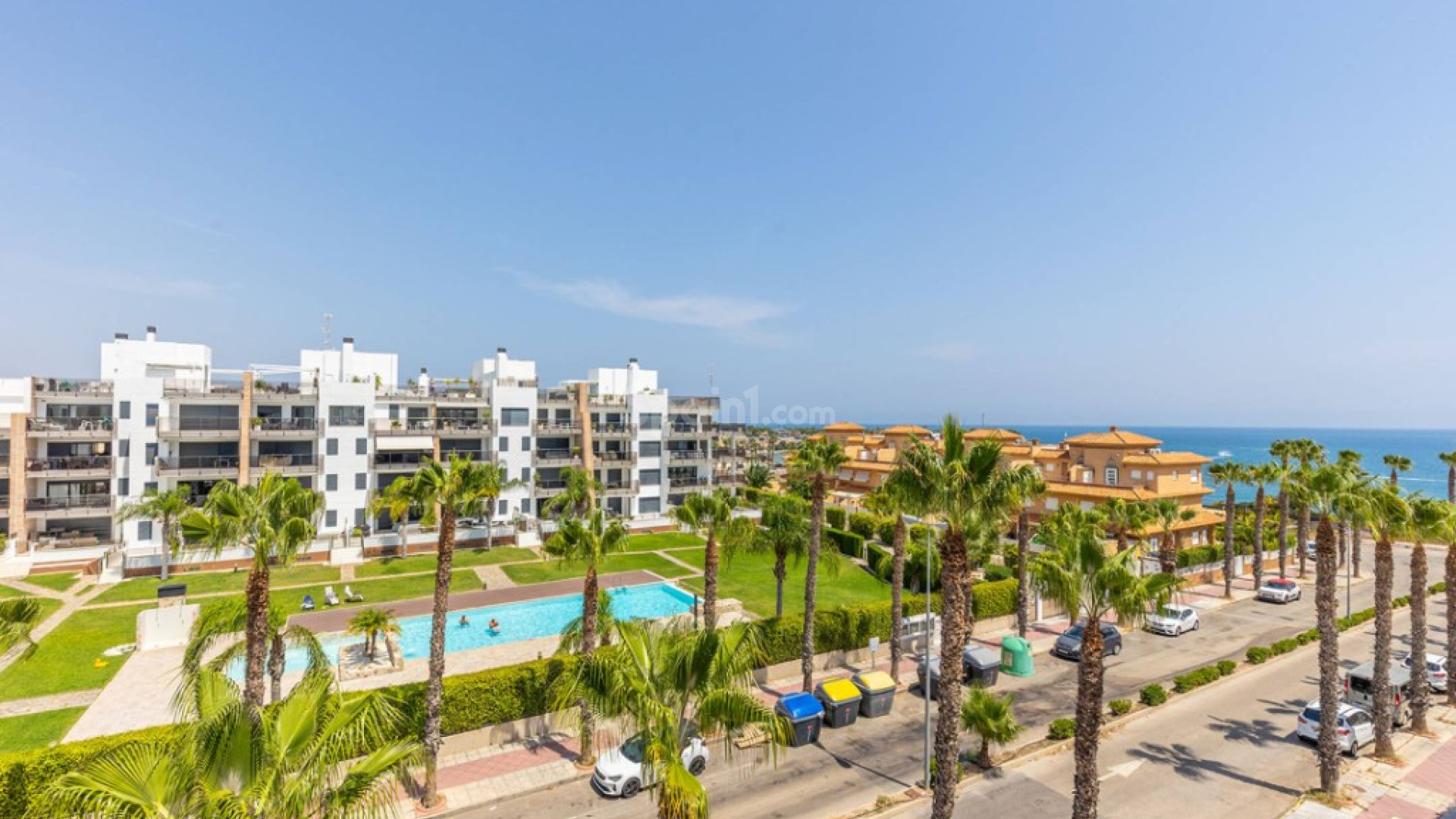Resale - Apartment -
Cabo Roig