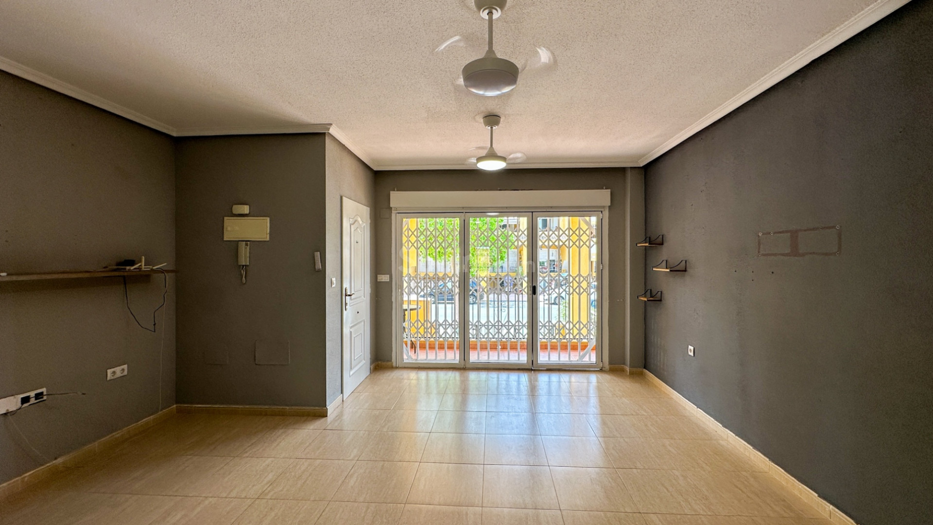 Resale - Apartment -
Daya Nueva - Costa Blanca Sur