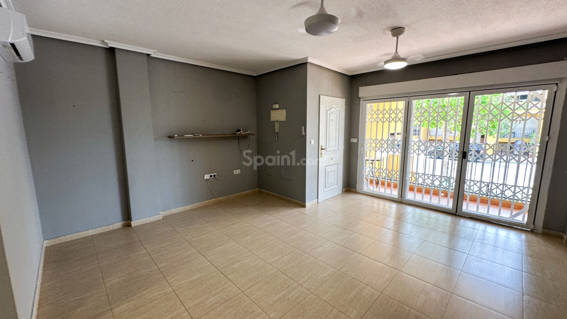 Resale - Apartment -
Daya Nueva - Costa Blanca Sur