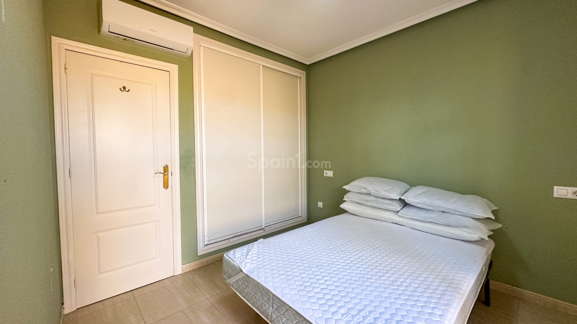 Resale - Apartment -
Daya Nueva - Costa Blanca Sur