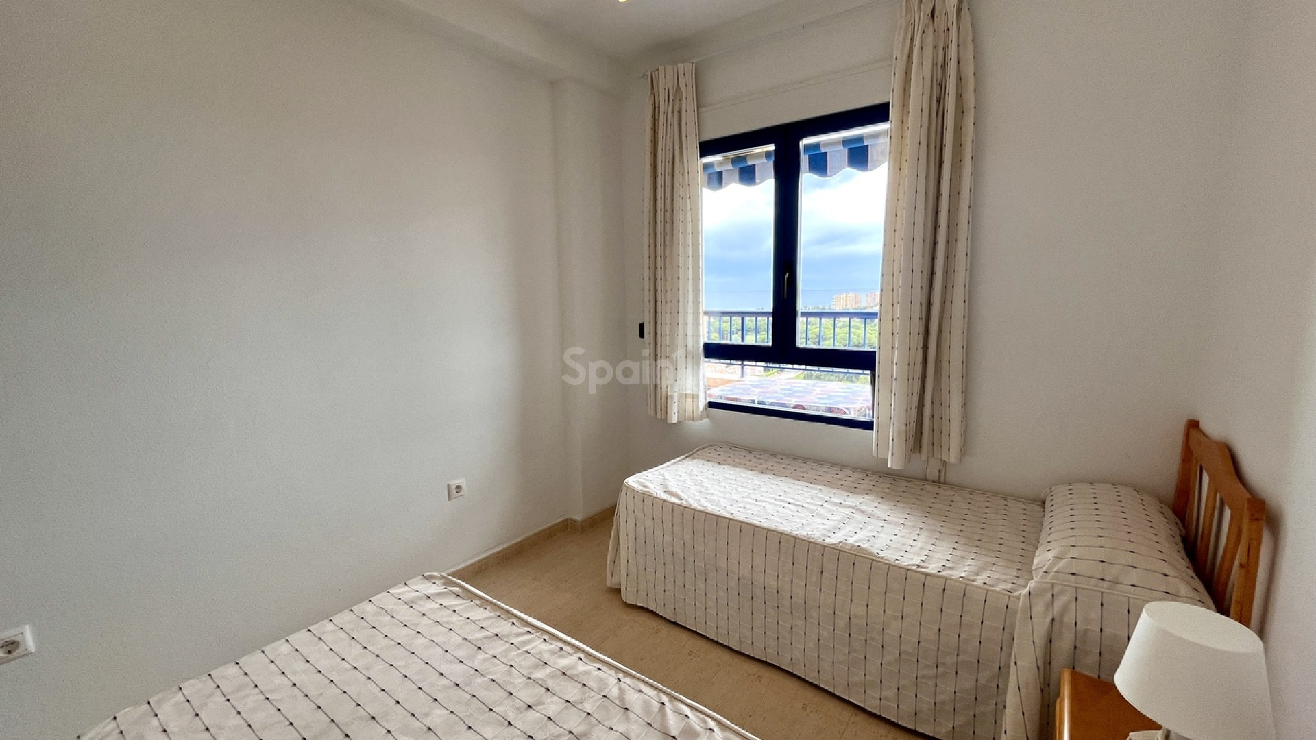 Resale - Apartment -
Dehesa de Campoamor - Campoamor