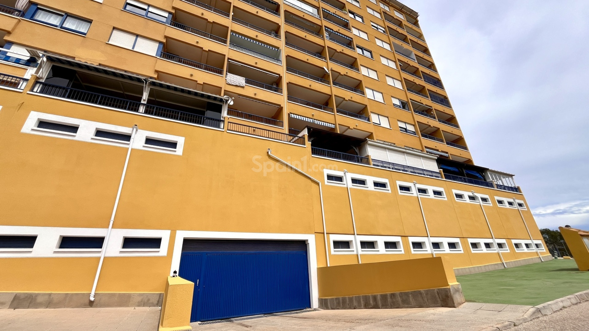Resale - Apartment -
Dehesa de Campoamor - Campoamor