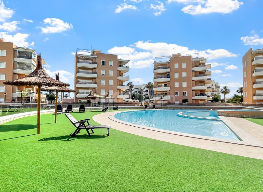 Resale - Apartment -
Guardamar del Segura - El Raso