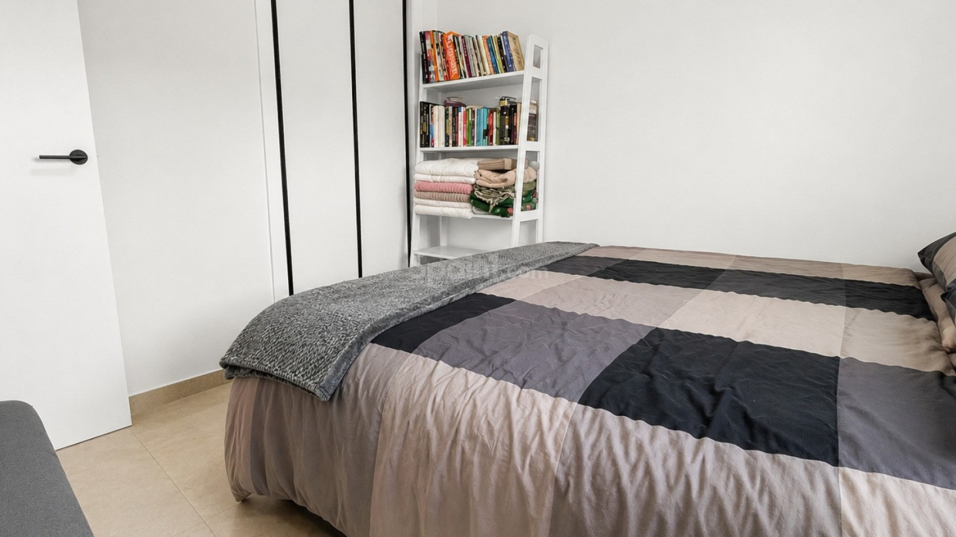 Resale - Apartment -
Guardamar del Segura - El Raso